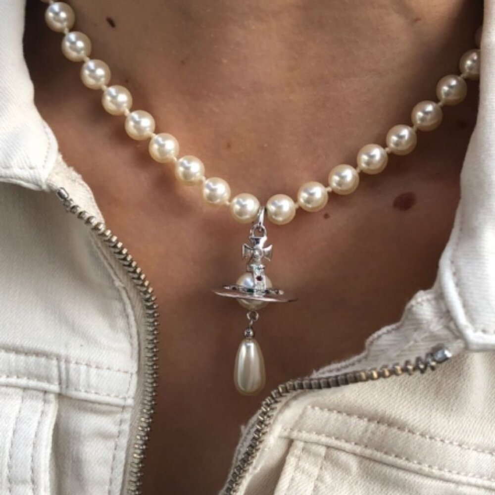 VIVIENNE WESTWOOD ORB PENDANT DROP PEARL NECKLACE
